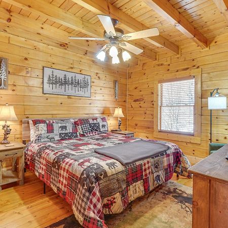 Sevierville Cabin With Deck Minutes To Pigeon Forge Екстериор снимка