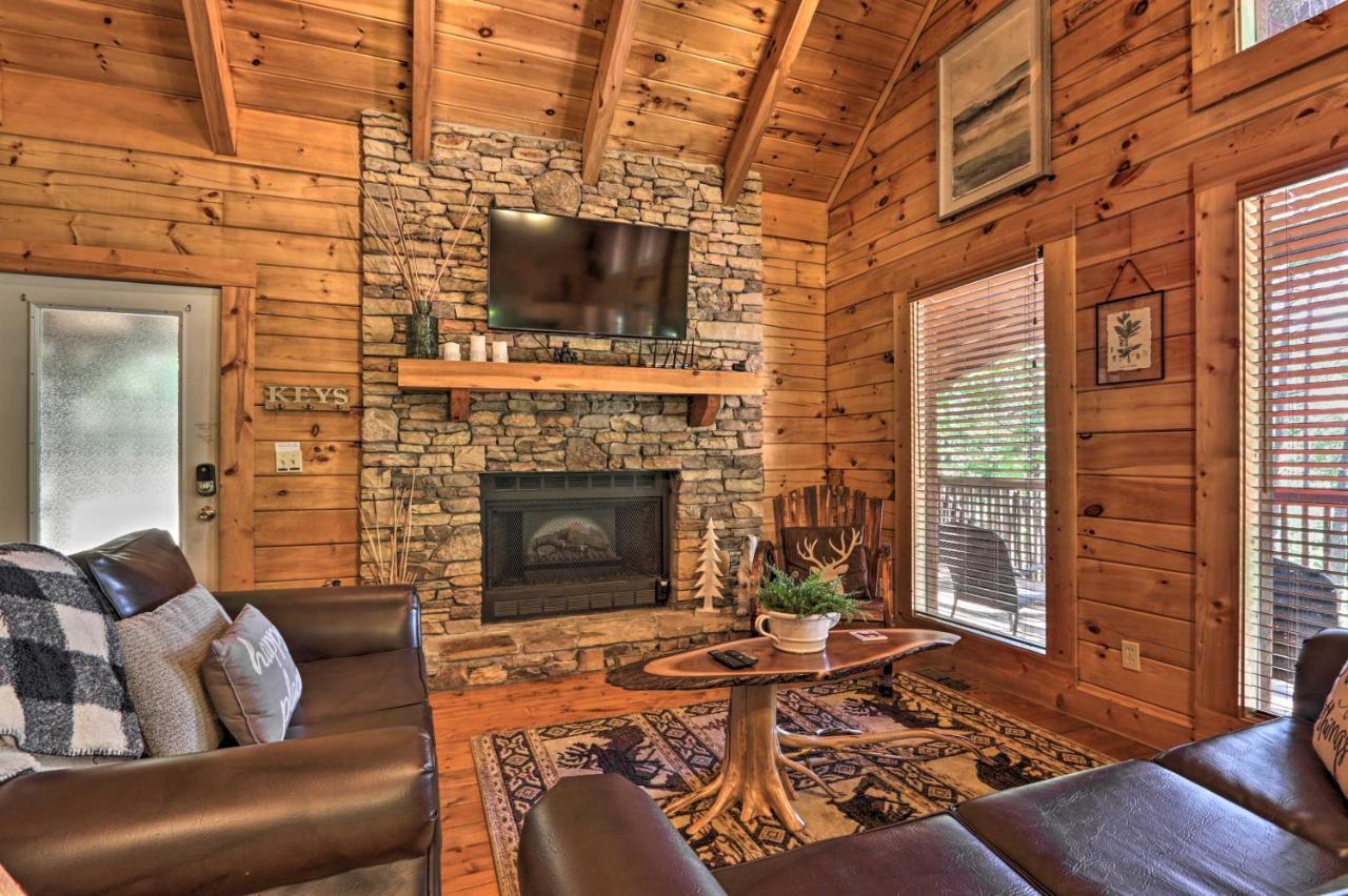 Sevierville Cabin With Deck Minutes To Pigeon Forge Екстериор снимка