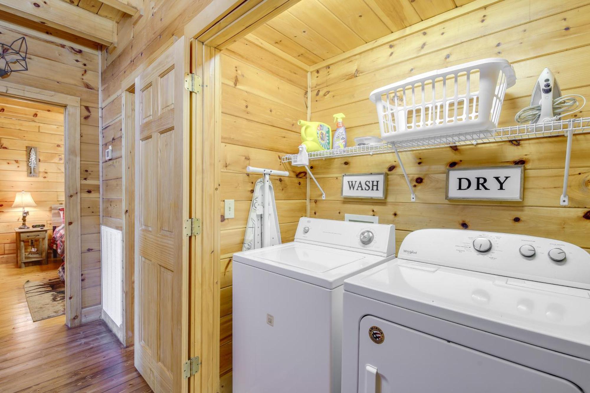 Sevierville Cabin With Deck Minutes To Pigeon Forge Екстериор снимка