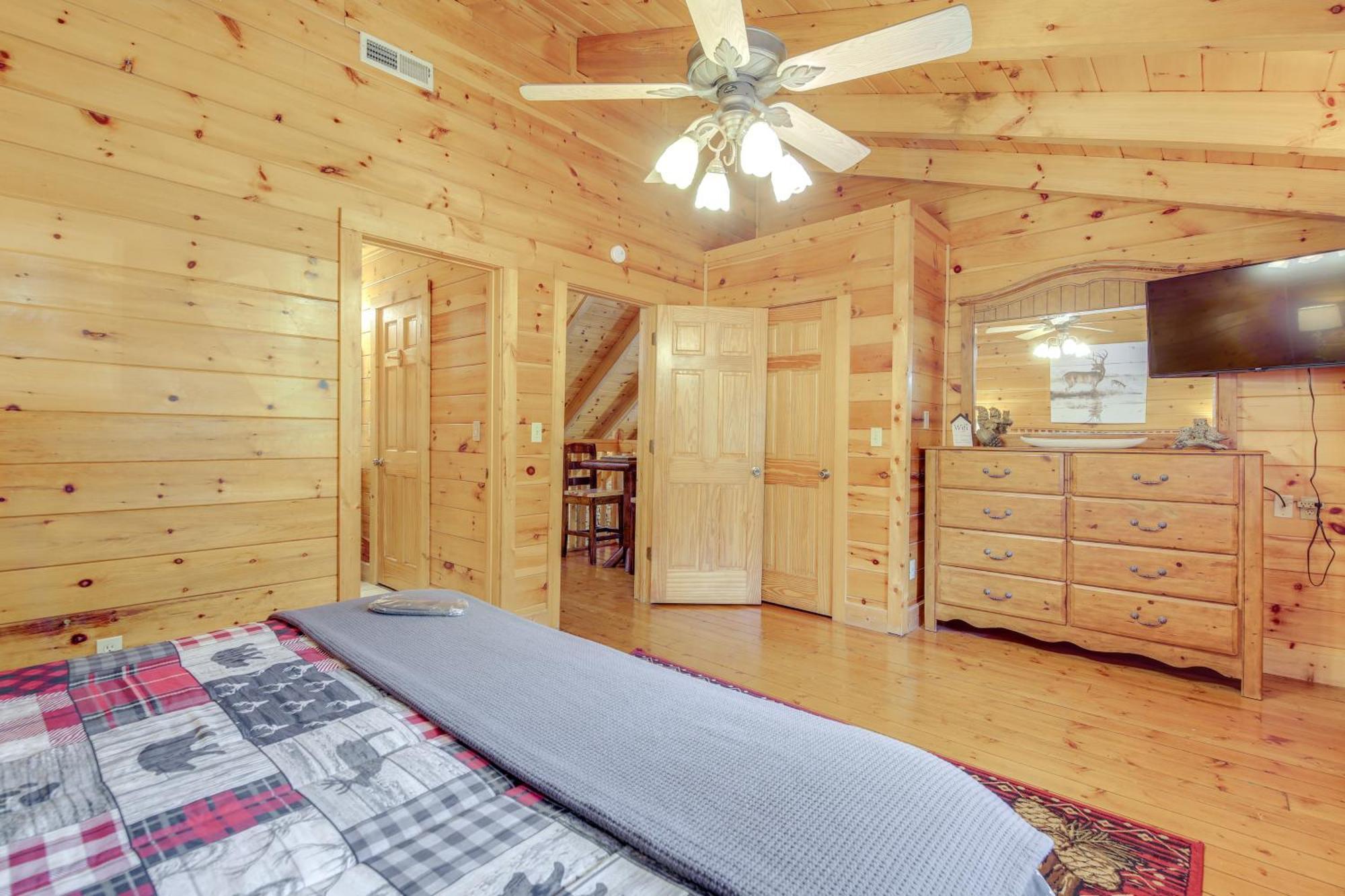 Sevierville Cabin With Deck Minutes To Pigeon Forge Екстериор снимка