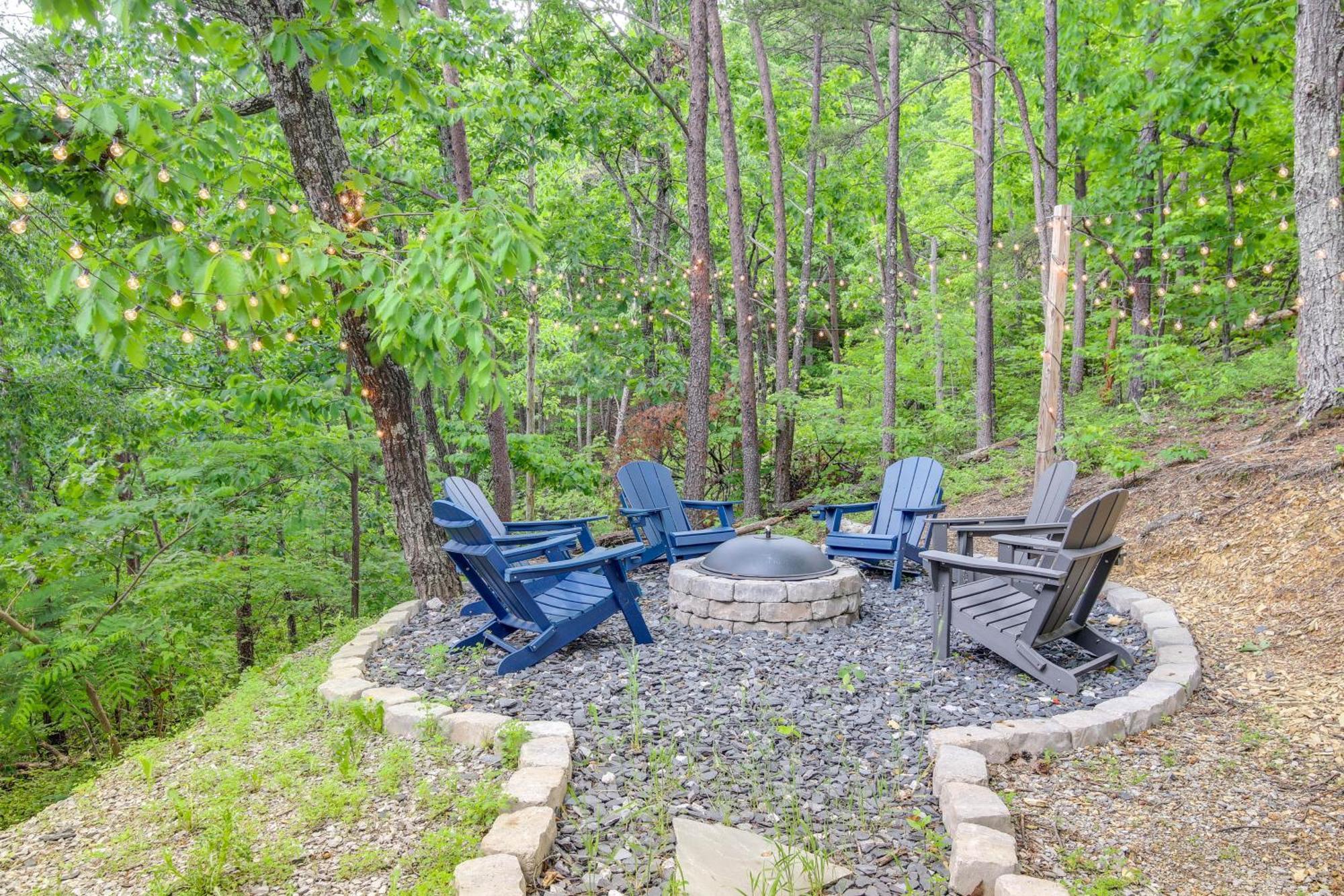 Sevierville Cabin With Deck Minutes To Pigeon Forge Екстериор снимка