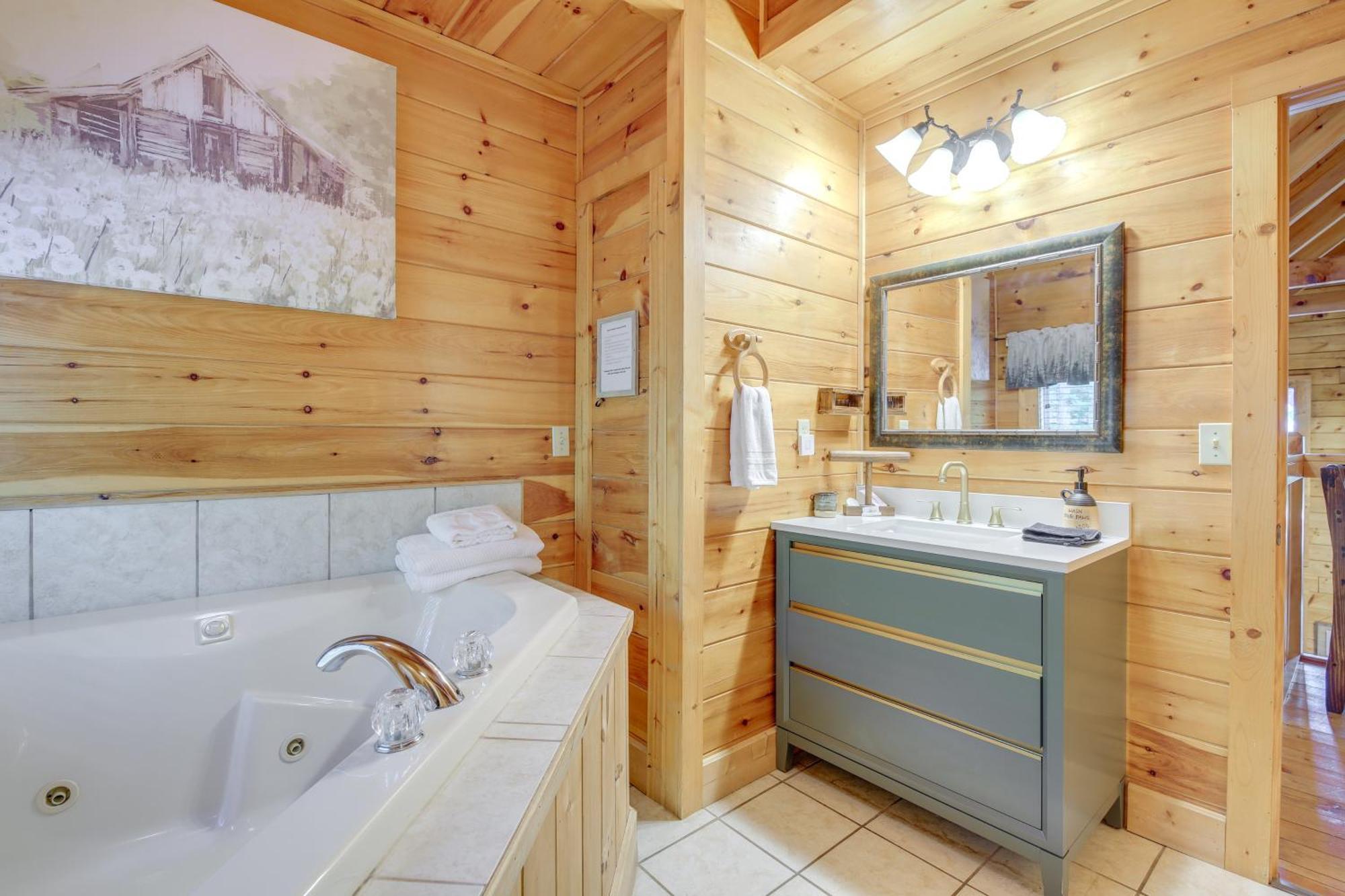Sevierville Cabin With Deck Minutes To Pigeon Forge Екстериор снимка