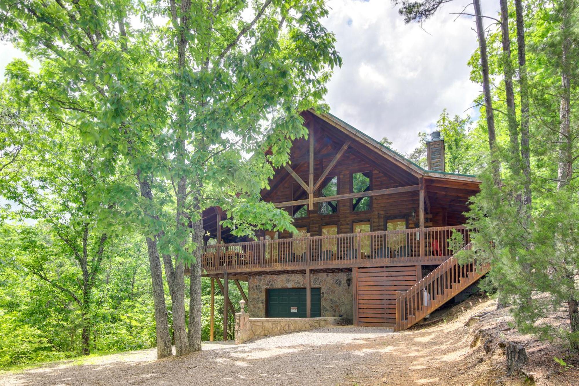 Sevierville Cabin With Deck Minutes To Pigeon Forge Екстериор снимка